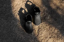 Mountain Clog - Nubuck Leather (Obsidian Dark Gray)